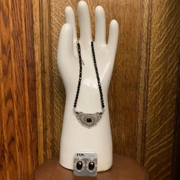 1928 brand Art Deco inspired set necklace & earrings. Beautiful. Earrings unworn - Picture 1 of 6